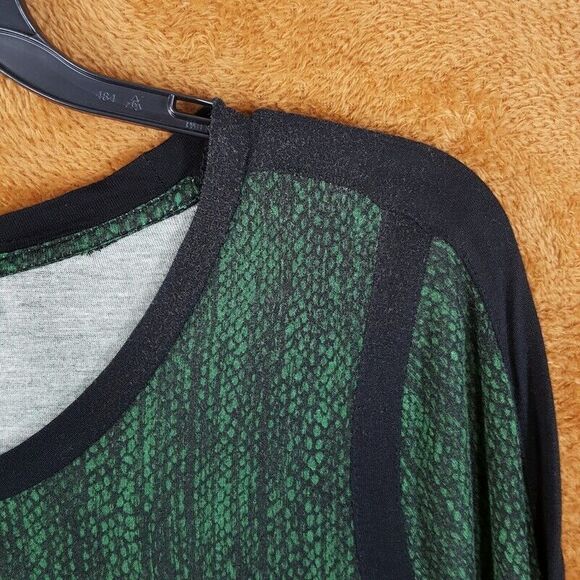 MICHAEL KORS Womens Top Medium Green Black Pullover Stretch Snake Shirt Tail - Picture 6 of 9